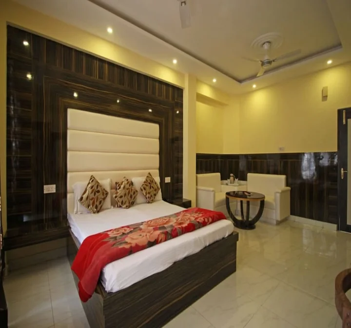 Катра: Hotel Maa Gayatri