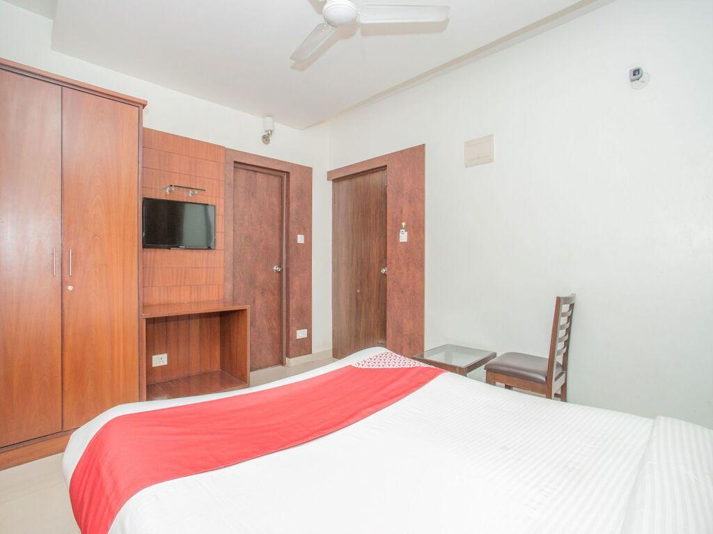 Бангалор: Oyo 3242 Status Fine Dine