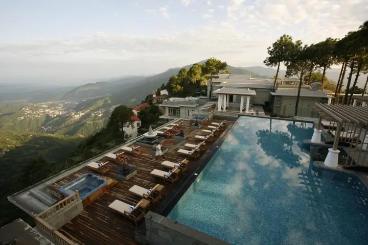 Бадди: Moksha Himalaya Spa Resort