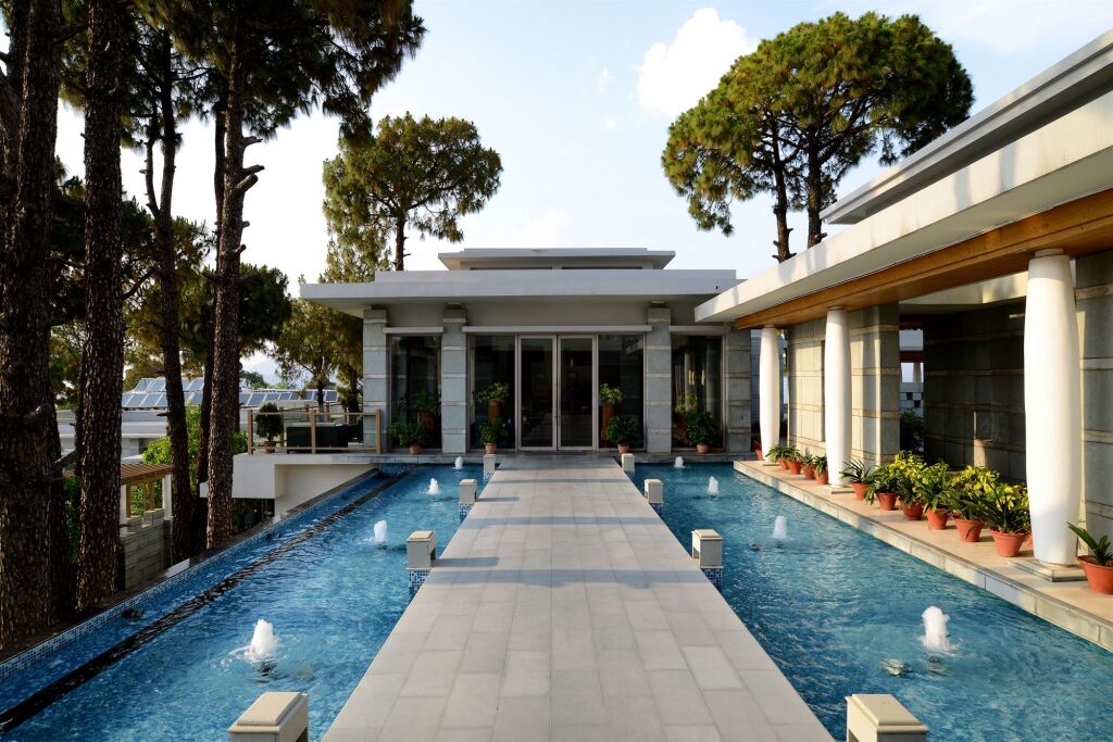 Бадди: Moksha Himalaya Spa Resort