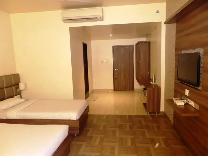 Киим: Hotel Rajvikas Residency