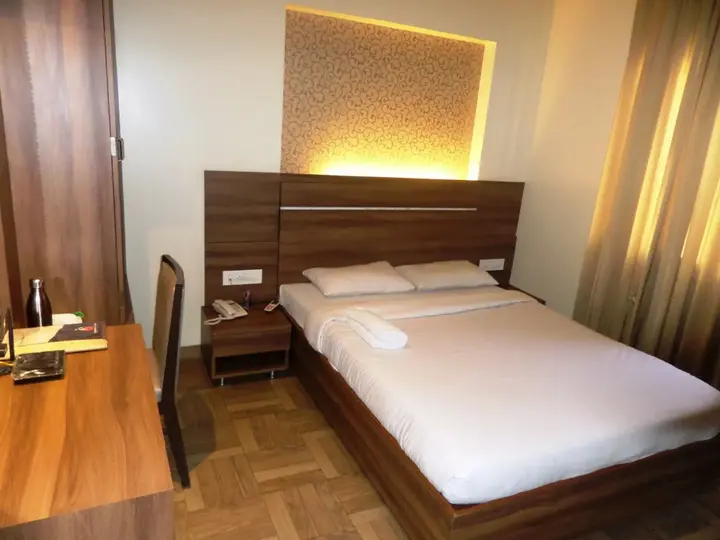 Киим: Hotel Rajvikas Residency