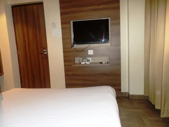 Киим: Hotel Rajvikas Residency