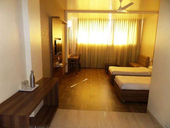 Киим: Hotel Rajvikas Residency