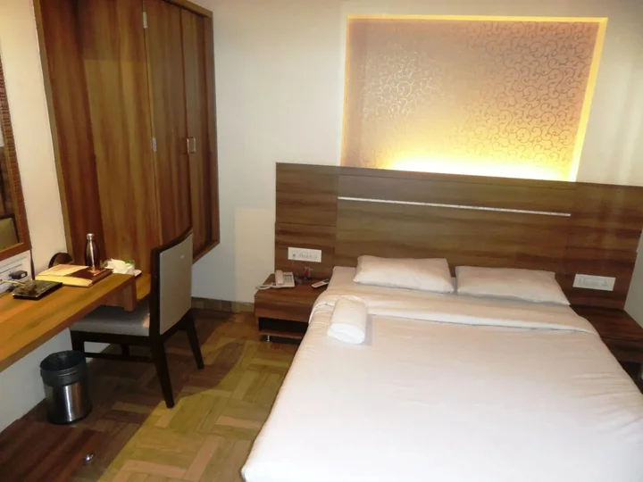 Киим: Hotel Rajvikas Residency