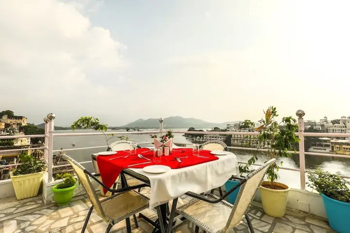 Удаипур: FabHotel Pichola Haveli