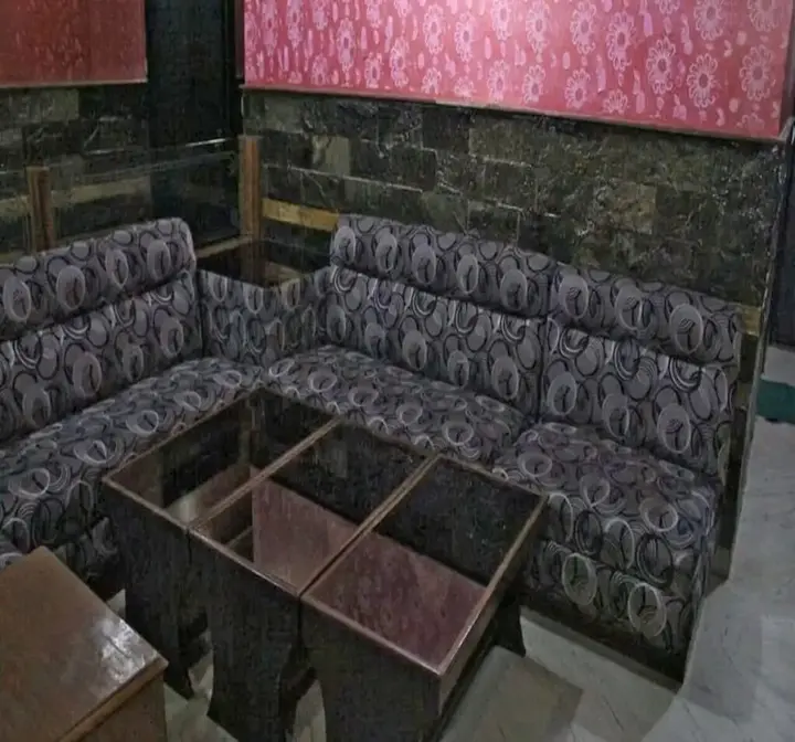 Катра: Hotel Red Rose