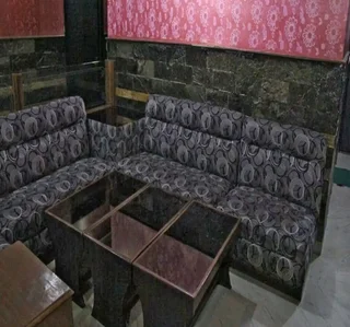 Катра: Hotel Red Rose