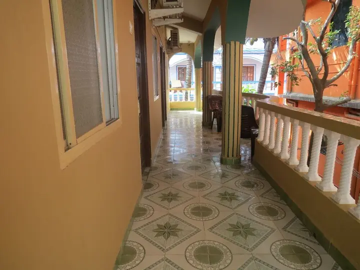 Бага: Shelton Guest House