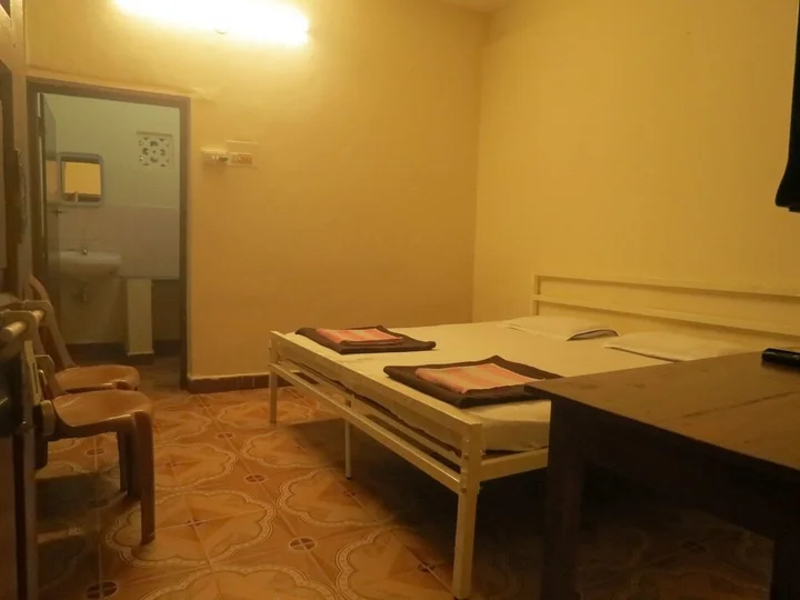 Бага: Shelton Guest House