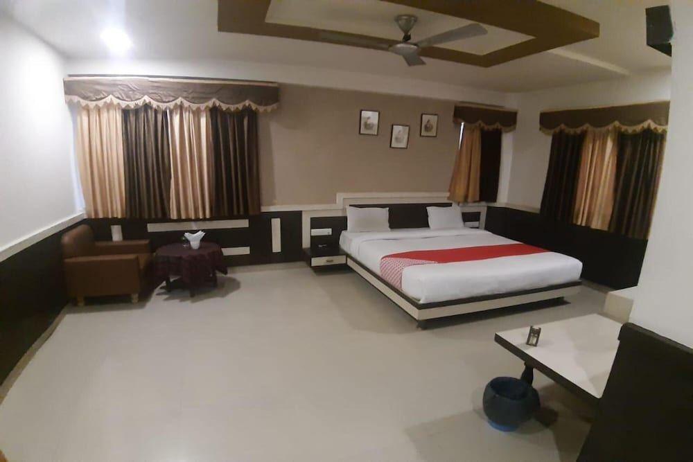 Нимуч: Hotel Raj Palace