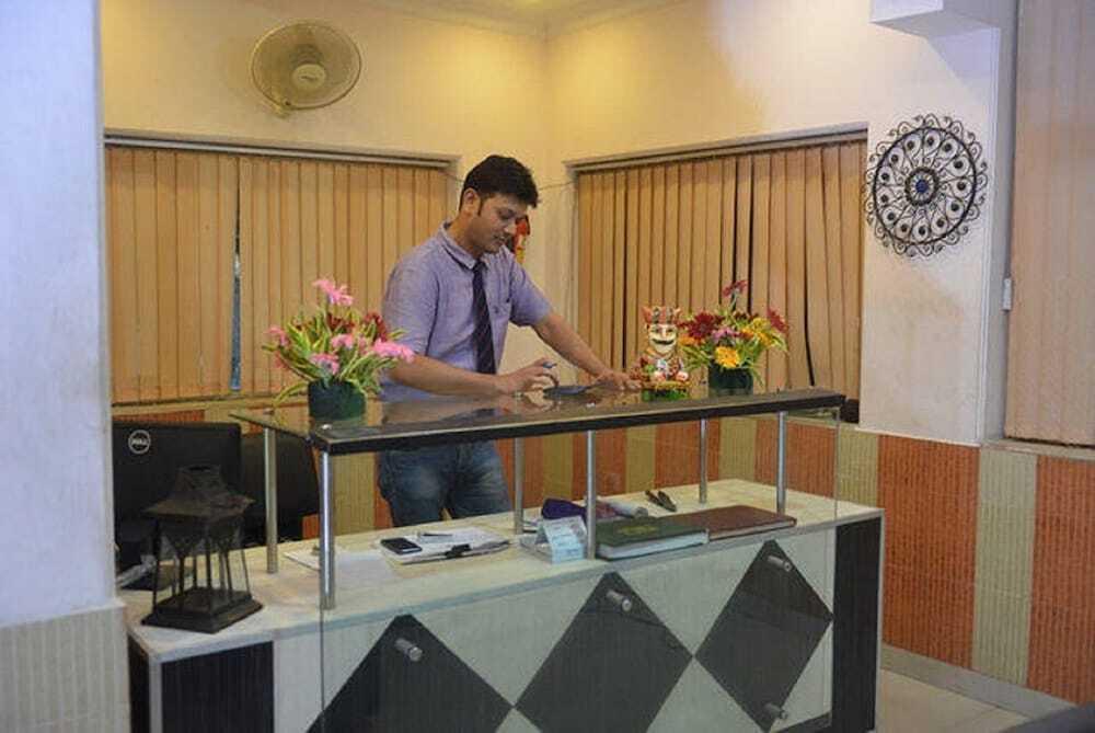 Дехрадун: Hotel Central Park Inn