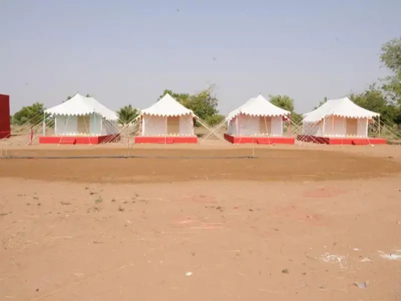 Луни: La Villa Holiday Resort