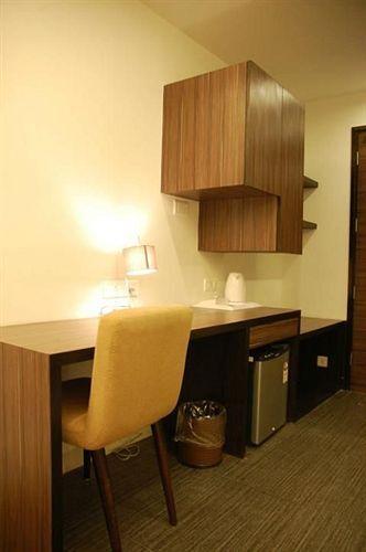 Гуруграм: Hotel Red Earth