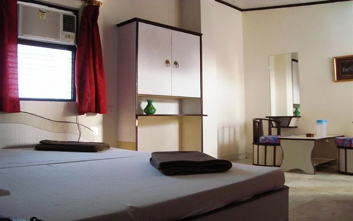 Агра: Hotel Dawat Palace