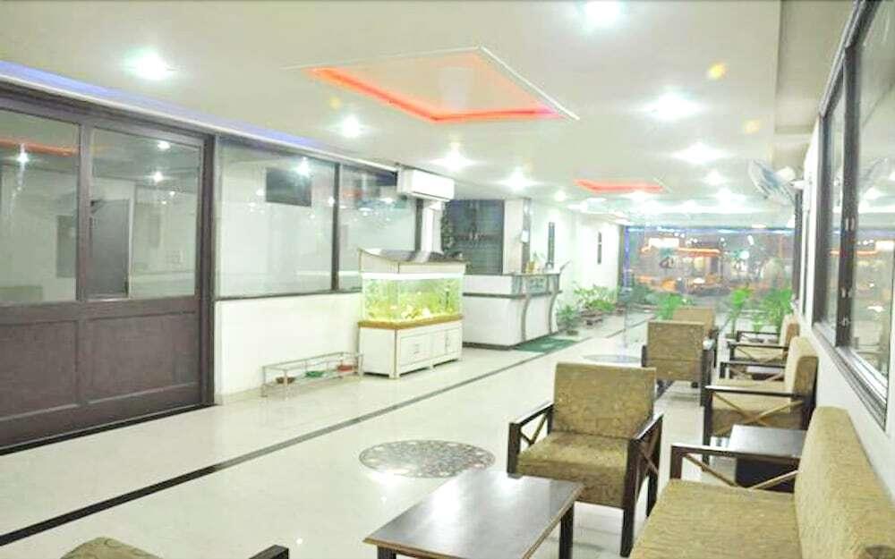 Агра: Hotel Dawat Palace