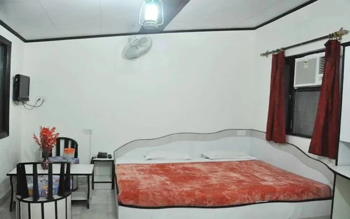 Агра: Hotel Dawat Palace