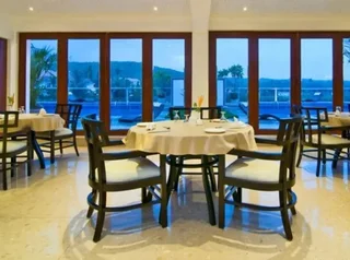 Арпора: White Pearl Suites