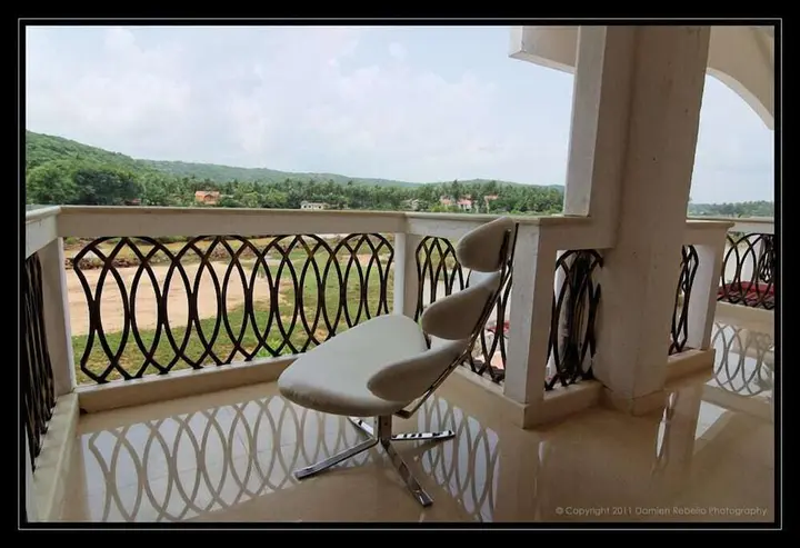 Арпора: White Pearl Suites