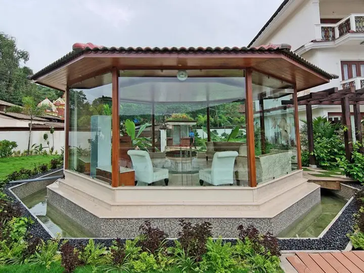 Арпора: White Pearl Suites