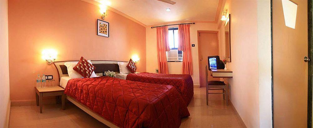 Маргао: Om Shiv Hotel