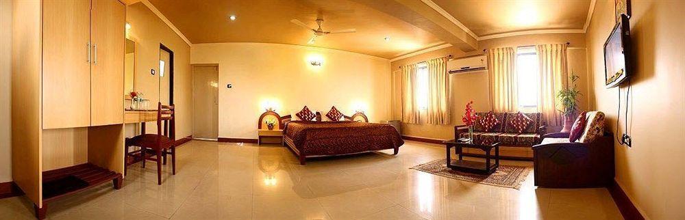Маргао: Om Shiv Hotel