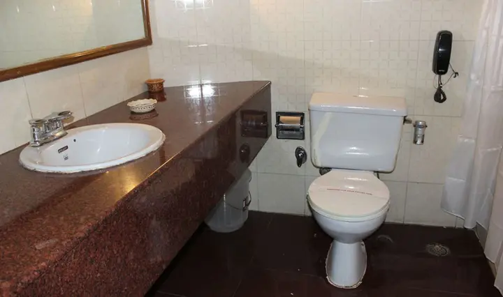 Чандигарх: OYO Premium Sector 26 Madhya Marg