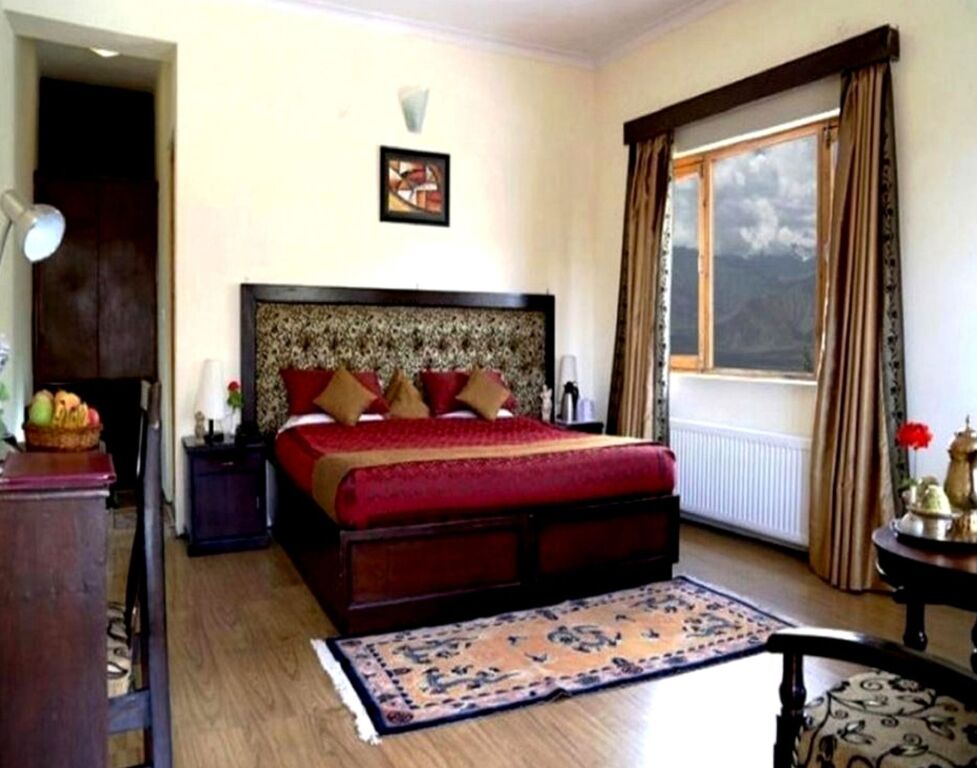 Лех: TIH Hotel Royal Palace