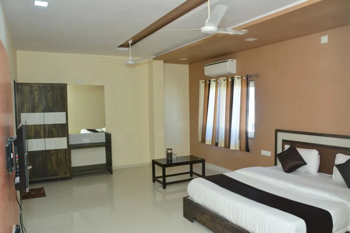 Гора Абу: Hotel  Savera Palace