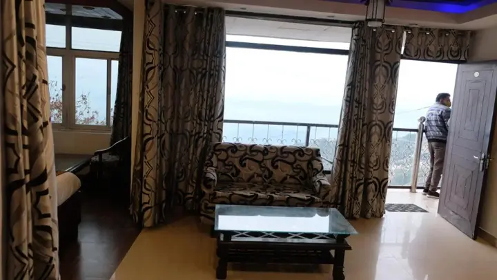 Массури: Hotel Luxmount