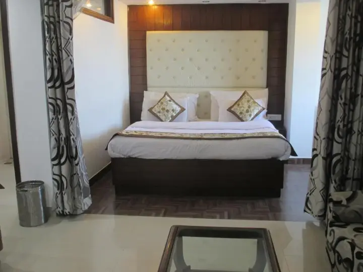 Массури: Hotel Luxmount
