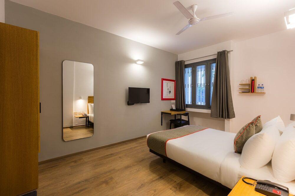 Бангалор: 16 Square Luxury Suites & Boutique