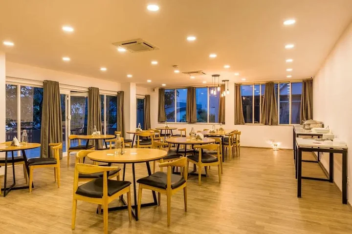 Бангалор: 16 Square Luxury Suites & Boutique