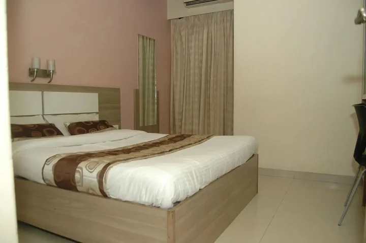 Тхане: Hotel Alka Residency