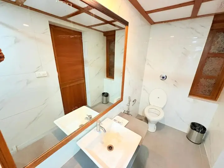 Сурендранагар: President Hotel