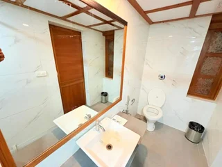 Сурендранагар: President Hotel