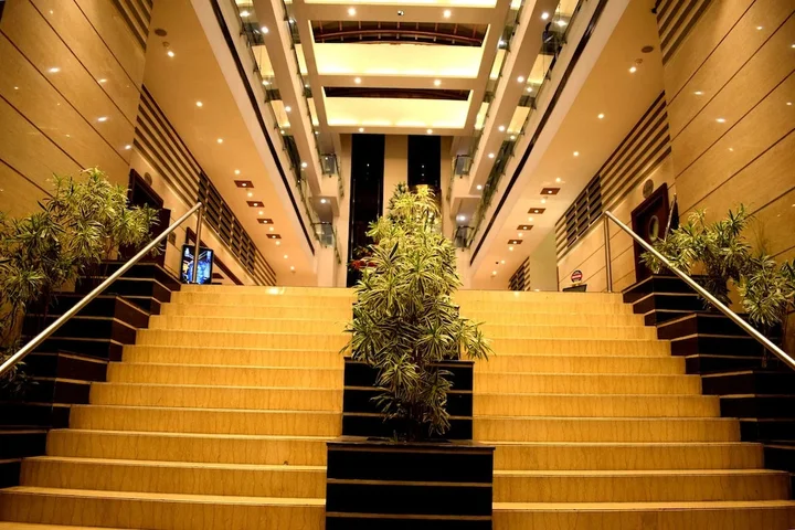 Канпур: Hotel Royal Cliff
