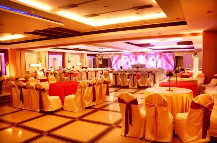 Канпур: Hotel Royal Cliff