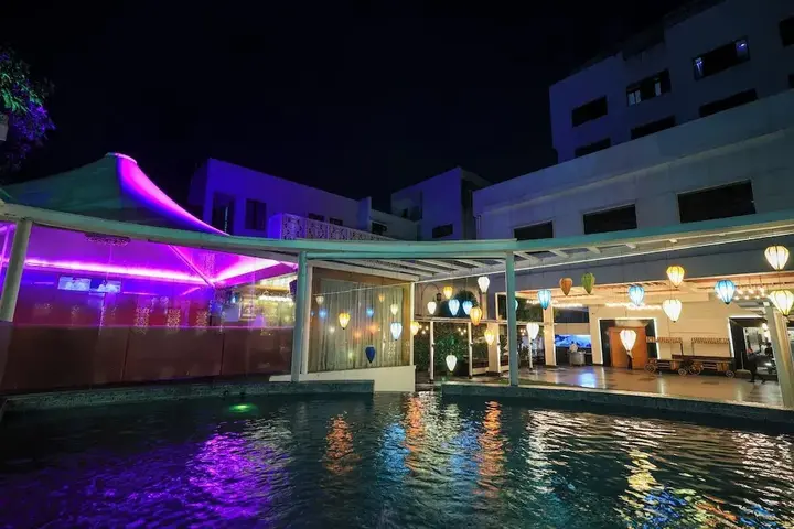 Канпур: Hotel Royal Cliff