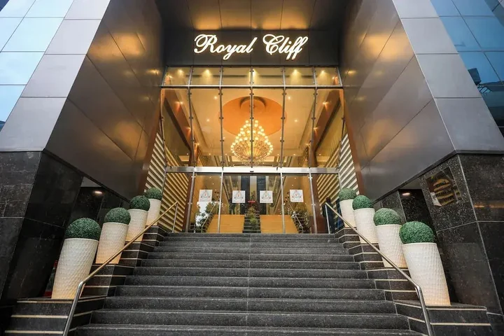 Канпур: Hotel Royal Cliff
