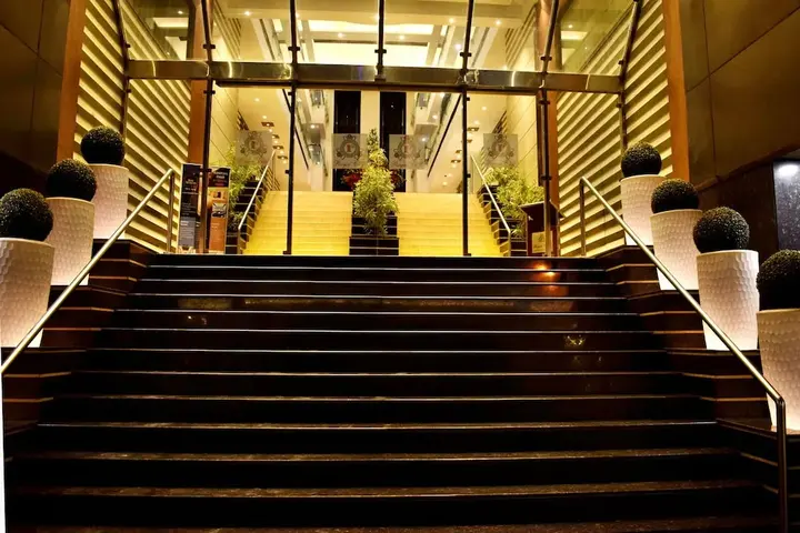 Канпур: Hotel Royal Cliff