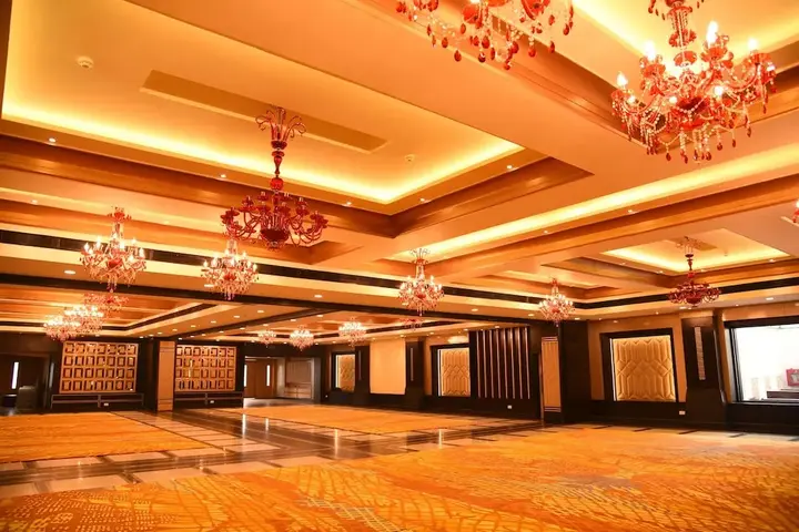 Канпур: Hotel Royal Cliff