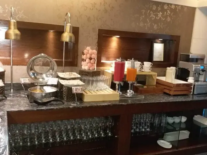 Канпур: Hotel Royal Cliff