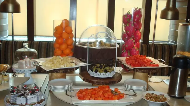 Канпур: Hotel Royal Cliff