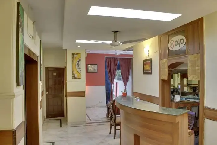 Гуруграм: The Blooms Hotel