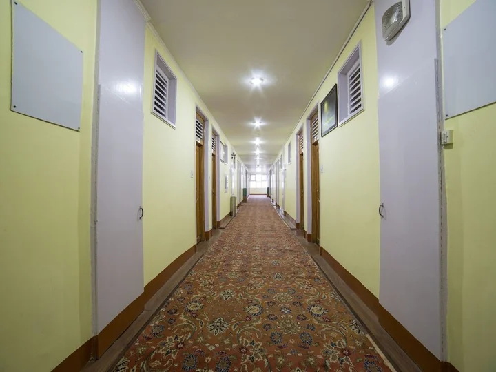 Шринагар: OYO 5174 Hotel Pamposh