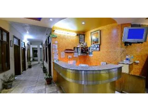 Чандигарх: OYO 5853 Hotel Shingar Regency