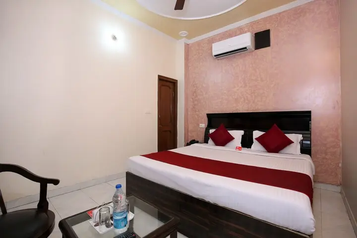 Чандигарх: OYO 5853 Hotel Shingar Regency