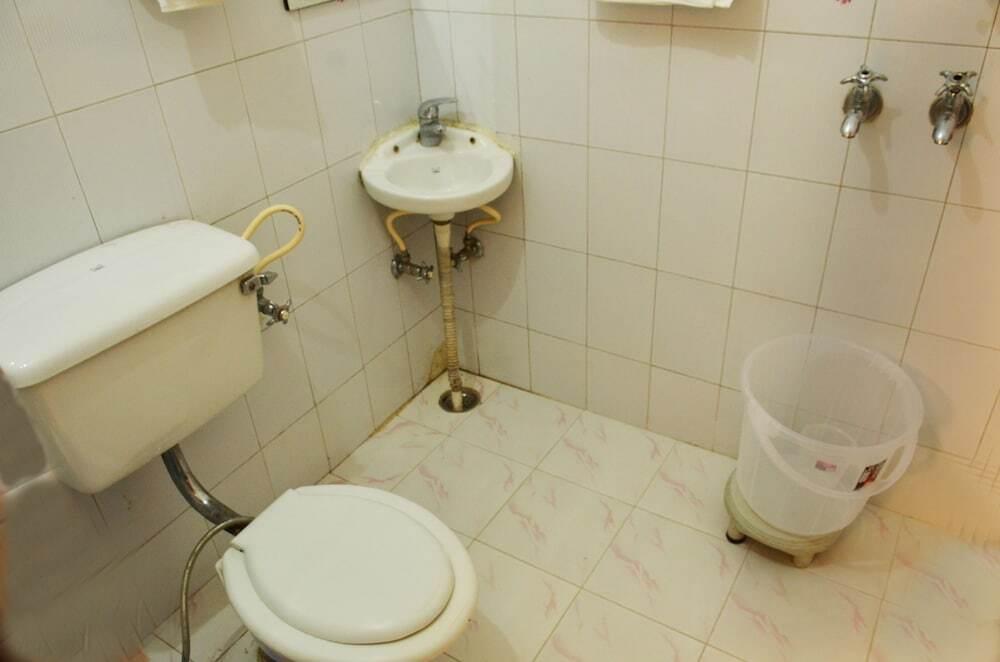 Чандигарх: OYO 5853 Hotel Shingar Regency