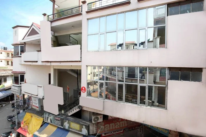 Чандигарх: OYO 5853 Hotel Shingar Regency